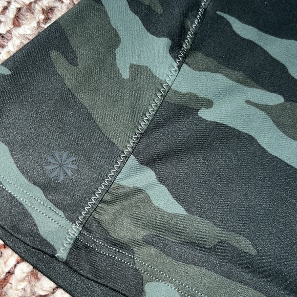 Athleta‎ - Picture 7 of 9